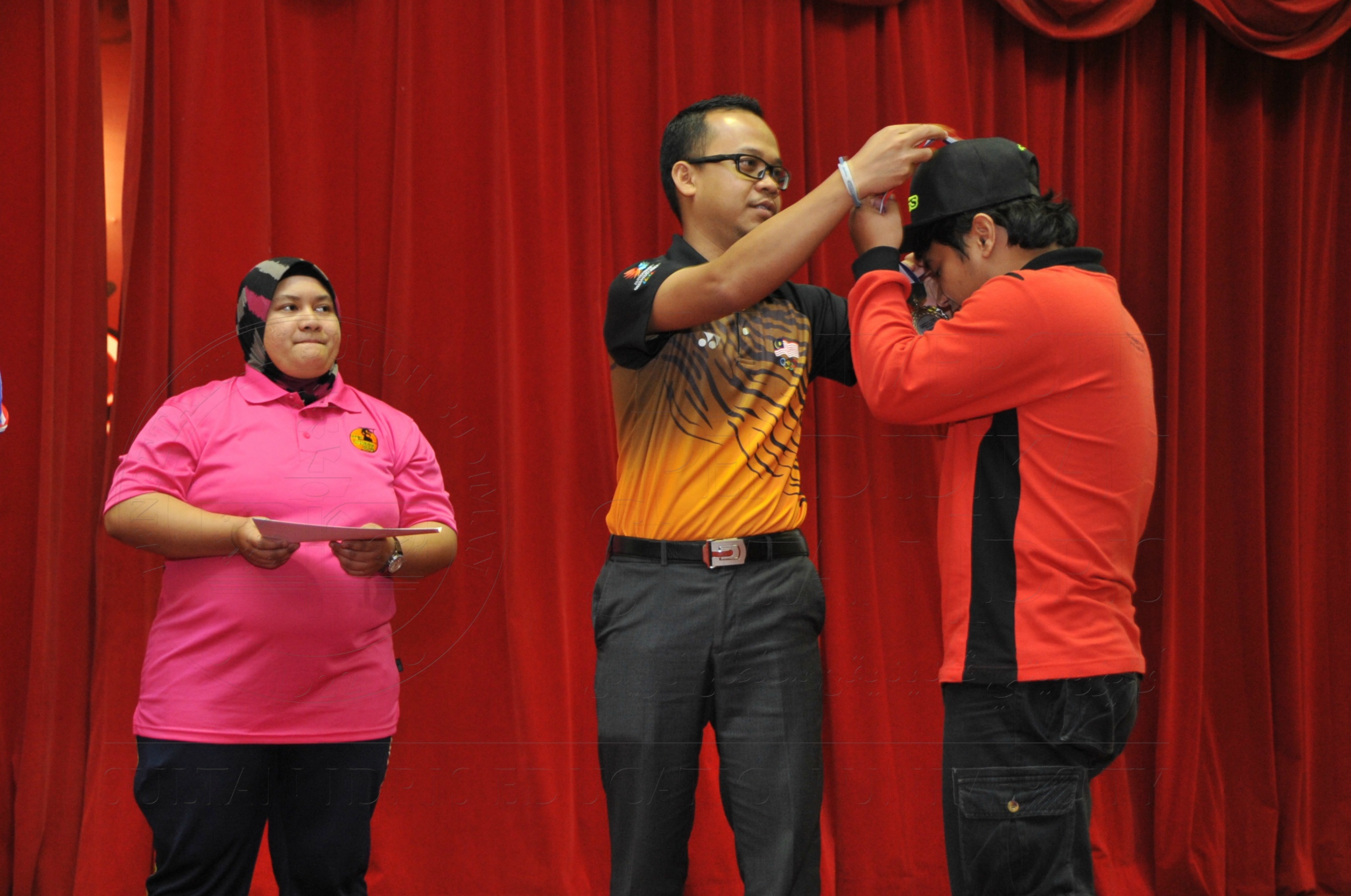 PRO15 158 CATUR HAS 9512